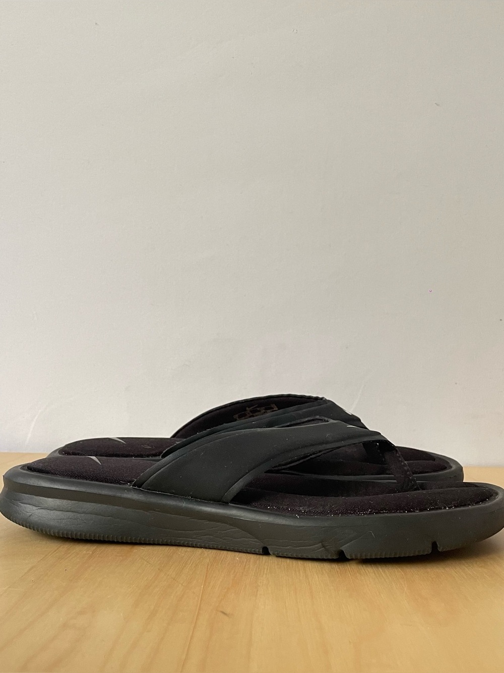 Nike Women's Ultra Comfort Sandals | US 8